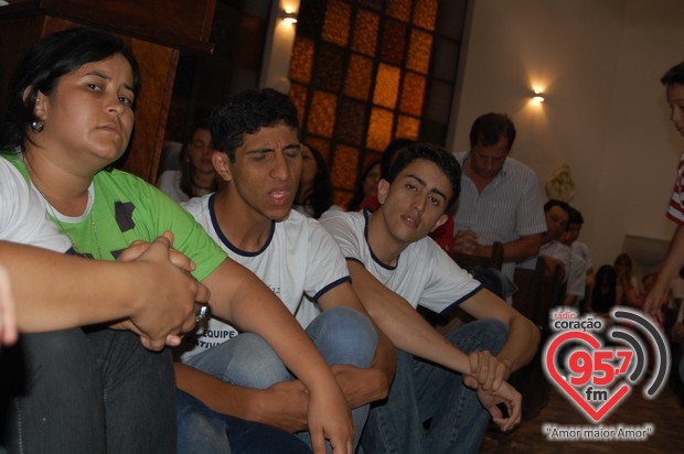 Emaús: Jovens vivenciam o Amor de Jesus em Acampamento
