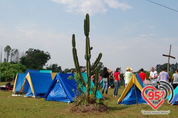 Emaús: Jovens vivenciam o Amor de Jesus em Acampamento