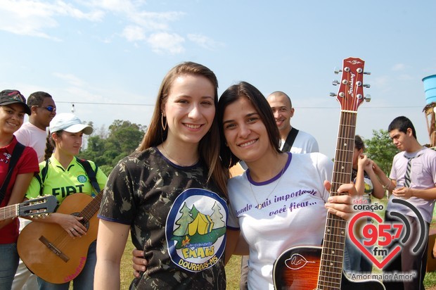 Emaús: Jovens vivenciam o Amor de Jesus em Acampamento