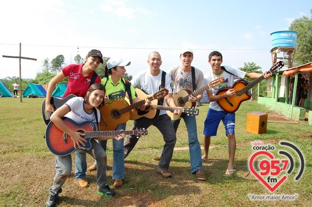 Emaús: Jovens vivenciam o Amor de Jesus em Acampamento