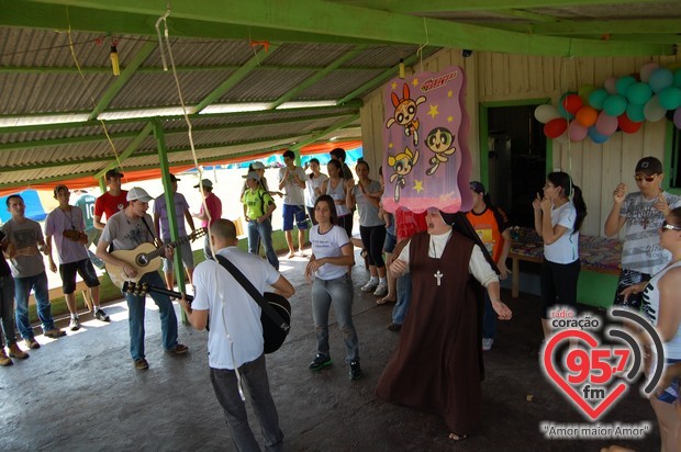 Emaús: Jovens vivenciam o Amor de Jesus em Acampamento