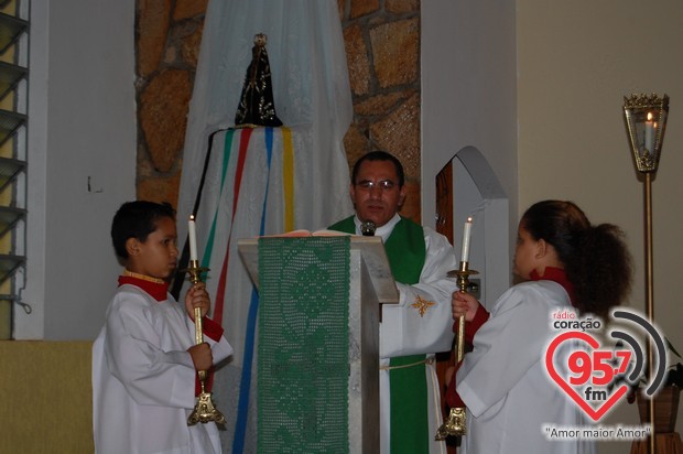 Missa especial marca despedida de Padre Alex Messias da Vila São Pedro