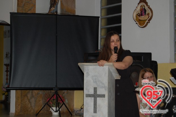 Missa especial marca despedida de Padre Alex Messias da Vila São Pedro