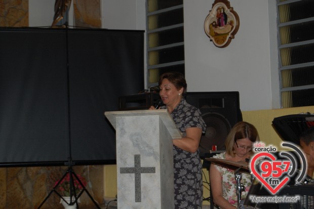 Missa especial marca despedida de Padre Alex Messias da Vila São Pedro