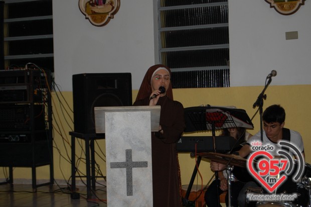 Missa especial marca despedida de Padre Alex Messias da Vila São Pedro