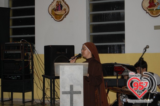 Missa especial marca despedida de Padre Alex Messias da Vila São Pedro