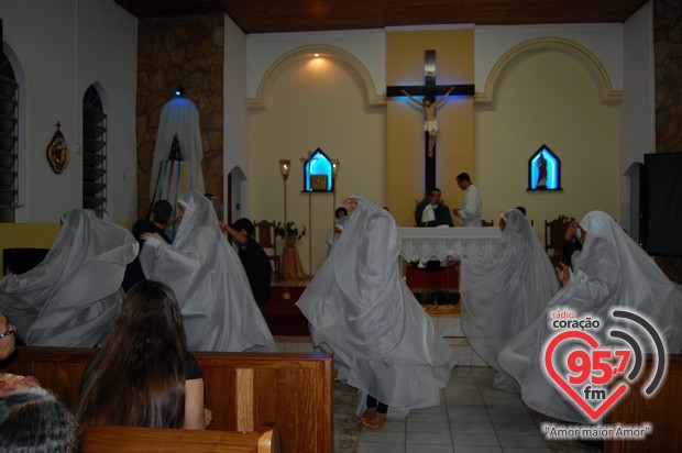 Missa especial marca despedida de Padre Alex Messias da Vila São Pedro