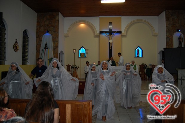Missa especial marca despedida de Padre Alex Messias da Vila São Pedro