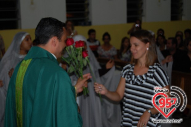 Missa especial marca despedida de Padre Alex Messias da Vila São Pedro