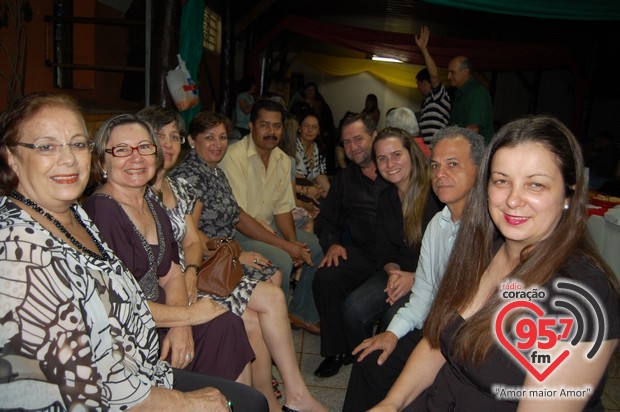 Missa especial marca despedida de Padre Alex Messias da Vila São Pedro