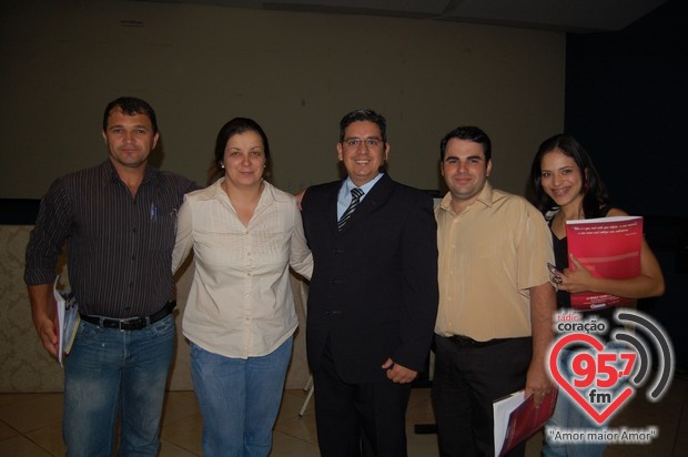 Funcionários da FTM participam de curso de atendimento ao cliente na ACED
