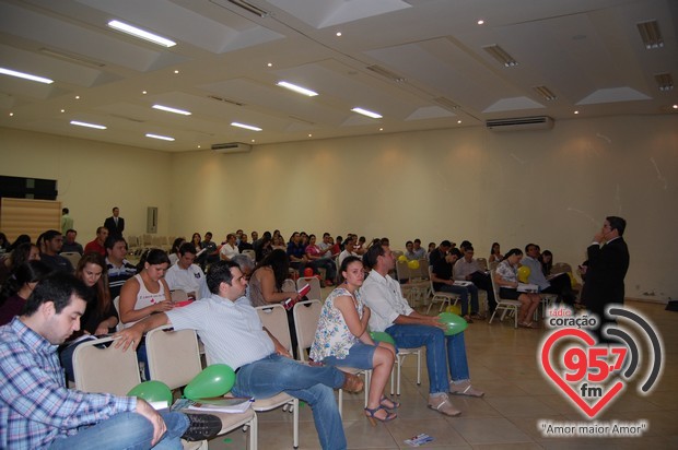 Funcionários da FTM participam de curso de atendimento ao cliente na ACED
