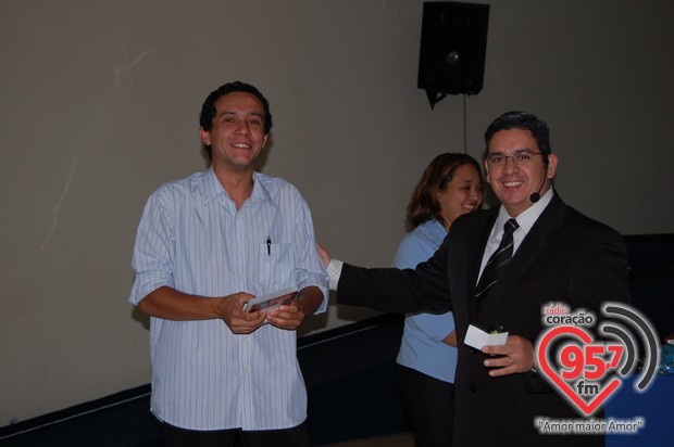 Funcionários da FTM participam de curso de atendimento ao cliente na ACED