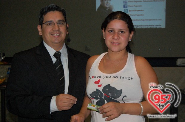 Funcionários da FTM participam de curso de atendimento ao cliente na ACED