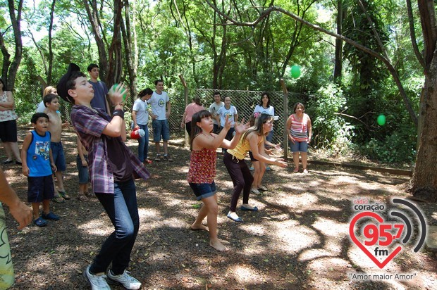 Casais da paróquia São Carlos realizam confraternização