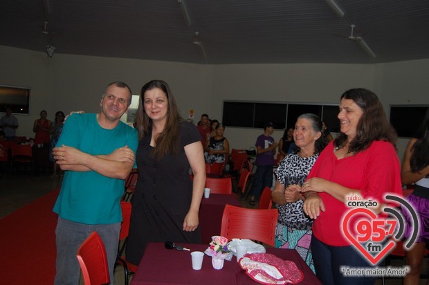 Integrante do Coral Santa Clara completa 15 anos e recebe os cumprimentos da FTM