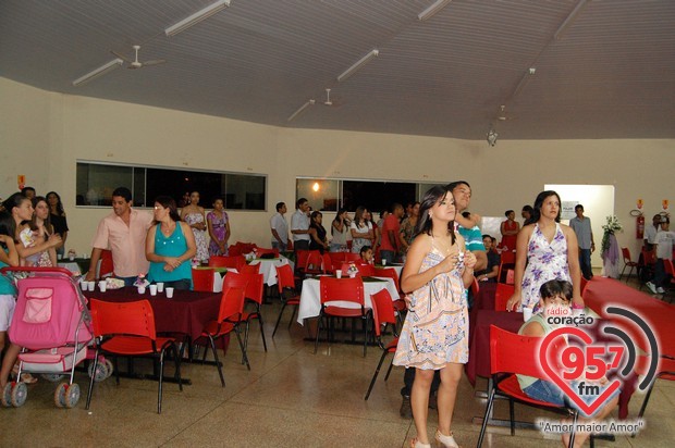 Integrante do Coral Santa Clara completa 15 anos e recebe os cumprimentos da FTM
