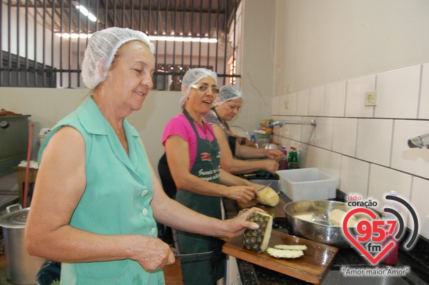 Padroeira: Catedral realiza almoço de confraternização