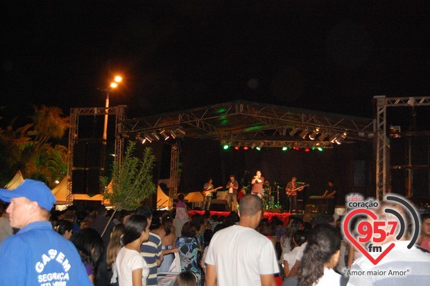 Banda Louvor e Glória anima festa da padroeira