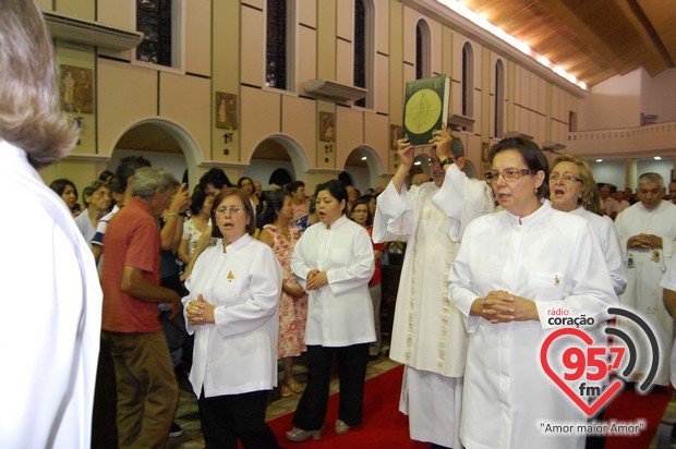 Católicos de Dourados celebram o Natal na Catedral