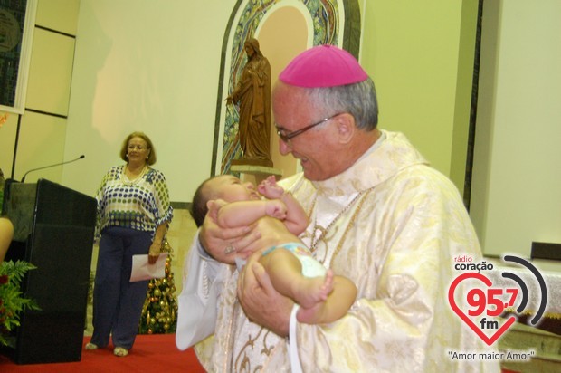 Católicos de Dourados celebram o Natal na Catedral