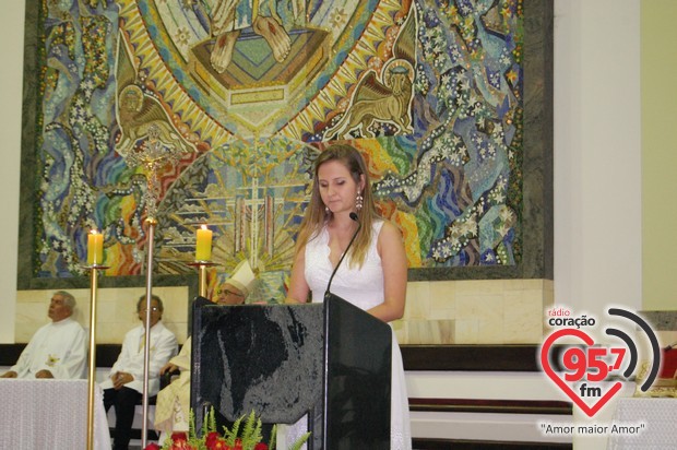 Católicos de Dourados celebram o Natal na Catedral