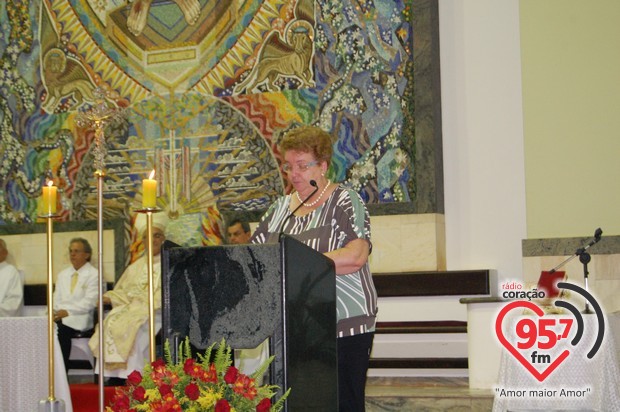Católicos de Dourados celebram o Natal na Catedral