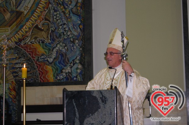 Católicos de Dourados celebram o Natal na Catedral