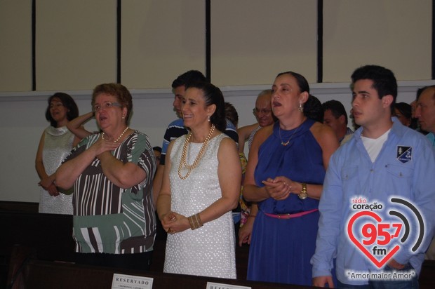 Católicos de Dourados celebram o Natal na Catedral