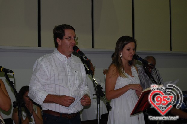Católicos de Dourados celebram o Natal na Catedral
