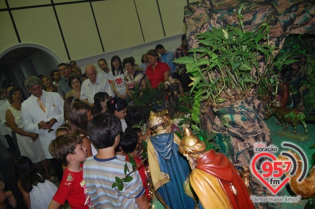 Católicos de Dourados celebram o Natal na Catedral
