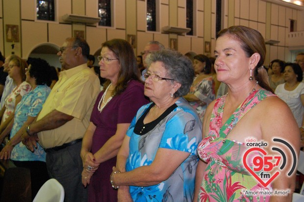 Católicos de Dourados celebram o Natal na Catedral