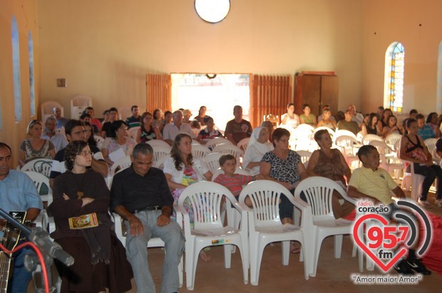 Toca de Assis realiza Natal dos pobres em Dourados; veja fotos