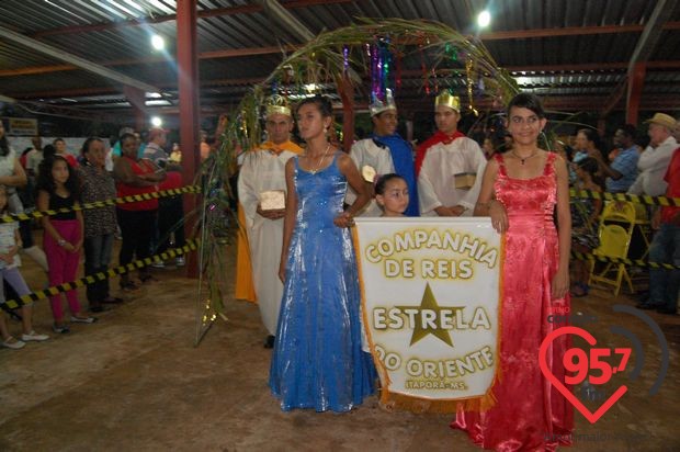Festa da Folia de Reis anima distrito de Santa Terezinha