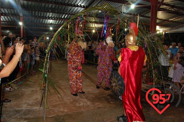 Festa da Folia de Reis anima distrito de Santa Terezinha