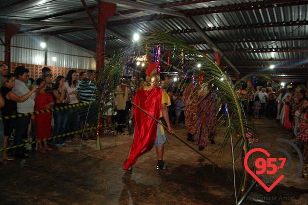 Festa da Folia de Reis anima distrito de Santa Terezinha