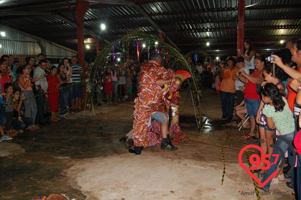 Festa da Folia de Reis anima distrito de Santa Terezinha