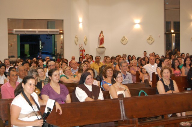Em missa especial, Irmã Keller se despede da Diocese de Dourados