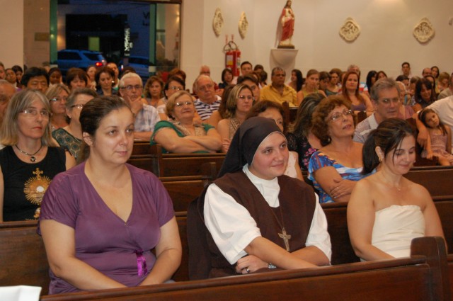 Em missa especial, Irmã Keller se despede da Diocese de Dourados