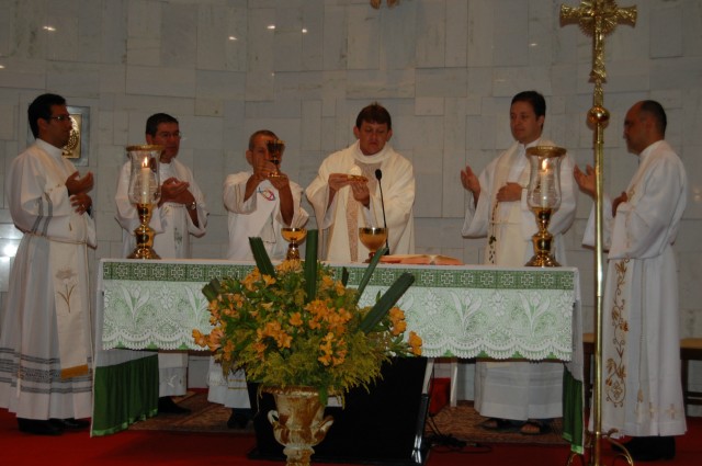 Em missa especial, Irmã Keller se despede da Diocese de Dourados