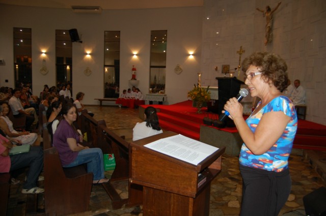 Em missa especial, Irmã Keller se despede da Diocese de Dourados