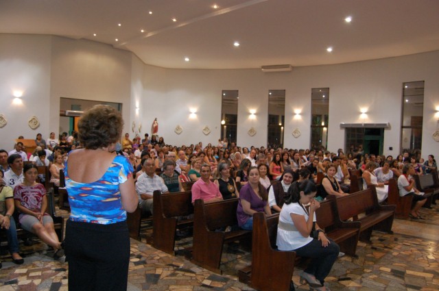 Em missa especial, Irmã Keller se despede da Diocese de Dourados
