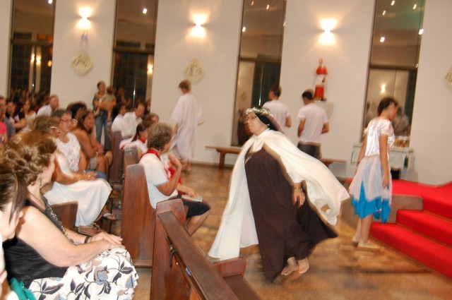 Em missa especial, Irmã Keller se despede da Diocese de Dourados