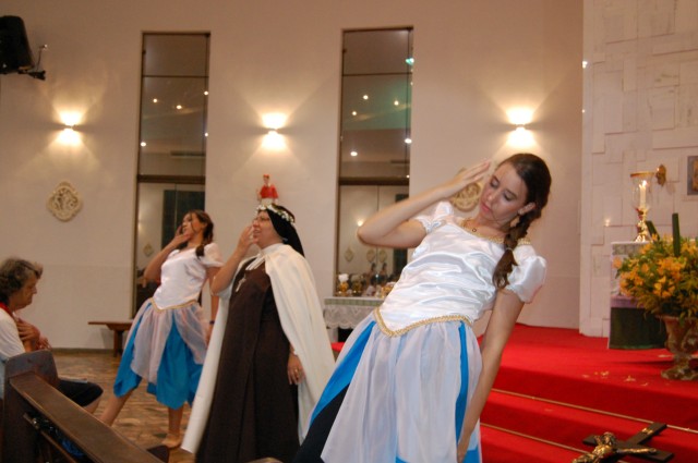 Em missa especial, Irmã Keller se despede da Diocese de Dourados
