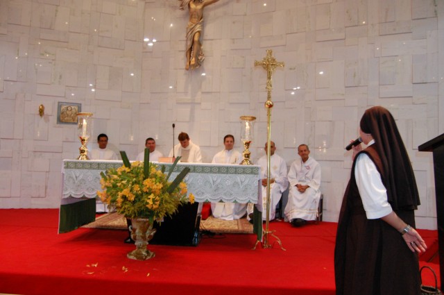 Em missa especial, Irmã Keller se despede da Diocese de Dourados