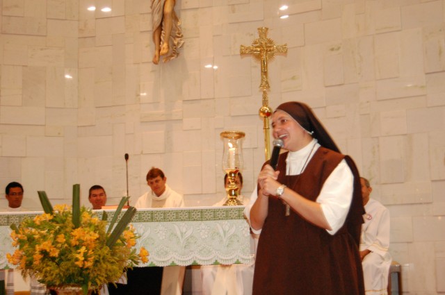 Em missa especial, Irmã Keller se despede da Diocese de Dourados