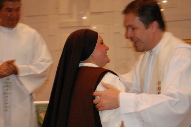 Em missa especial, Irmã Keller se despede da Diocese de Dourados