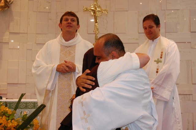 Em missa especial, Irmã Keller se despede da Diocese de Dourados