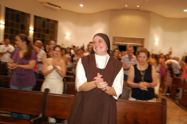Em missa especial, Irmã Keller se despede da Diocese de Dourados