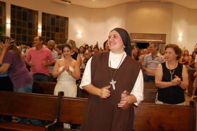 Em missa especial, Irmã Keller se despede da Diocese de Dourados